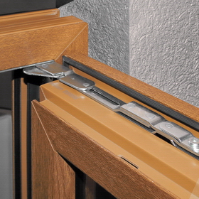 Скрытолежащая верхняя петля на окне Рехау Генео цвет Золотой дуб